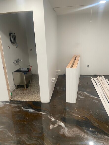 More Photos Of 4400 Calla rd, New Middletown Office For Lease