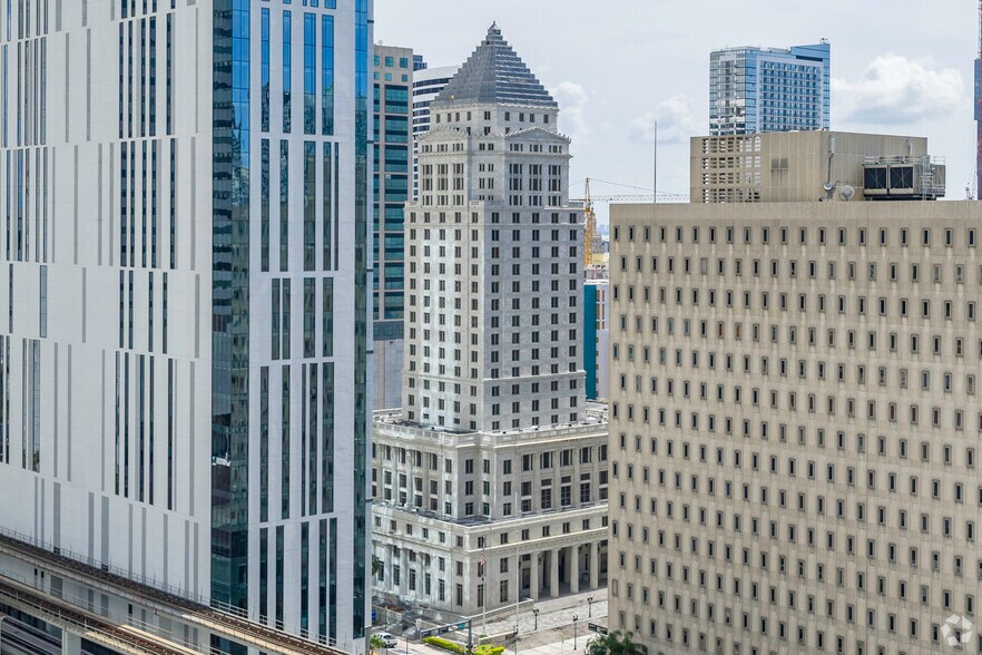More Photos Of 73 W Flagler St, Miami Office For Sale