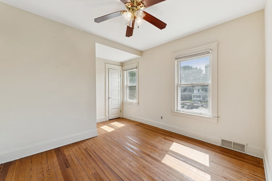 More Photos Of 12610 Larchmere Blvd, Cleveland General Retail For Sale