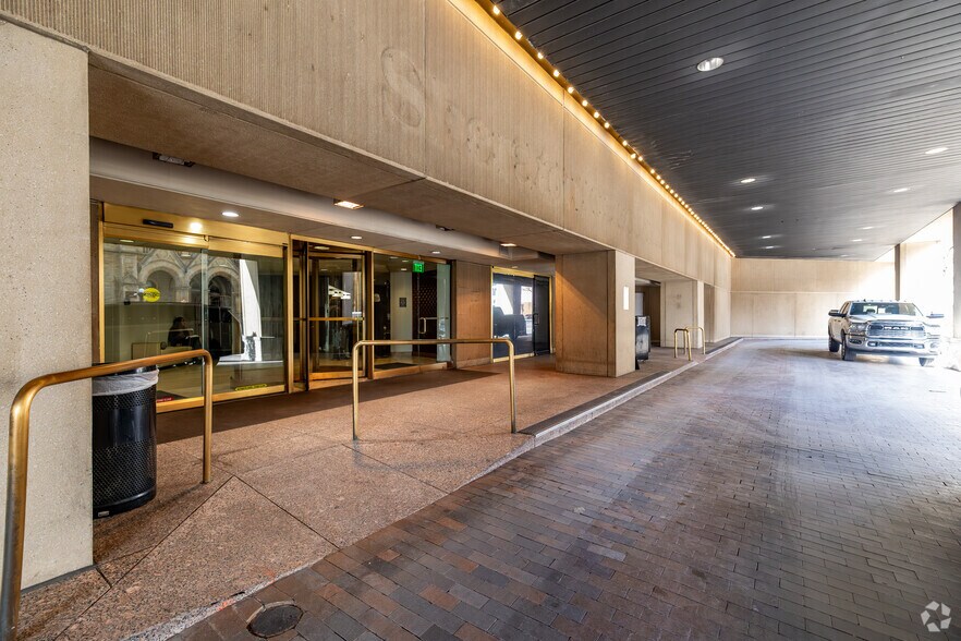 More Photos Of 75 E State St, Columbus Hotel For Sale