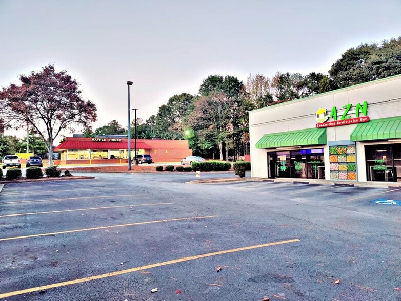 More Photos Of 790 S Glynn St, Fayetteville Storefront For Sale