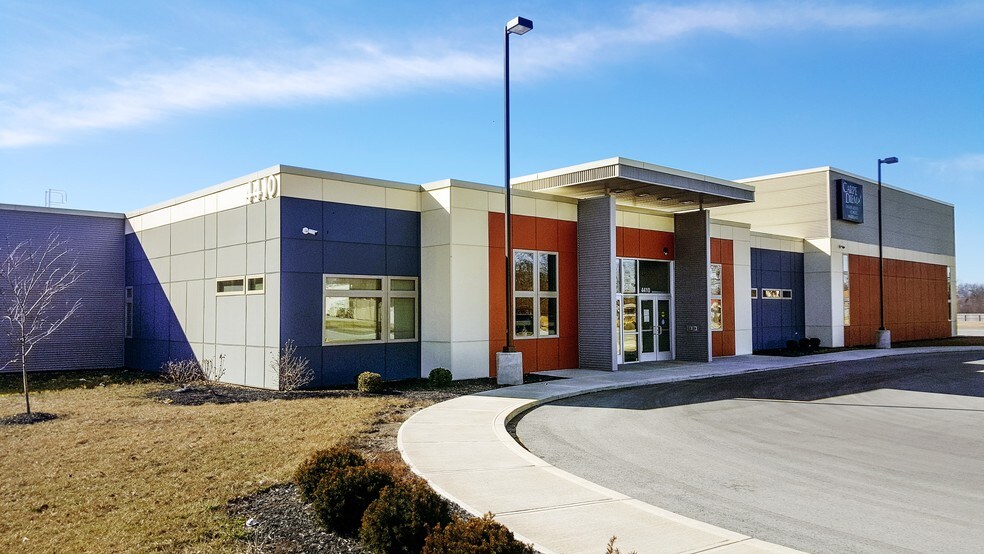 More Photos Of 4410 N Shadeland Ave, Indianapolis Office For Lease