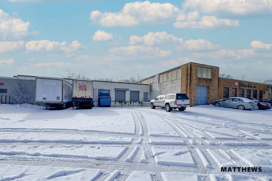Primary Photo Of 12301 Bennington Ave, Cleveland Warehouse For Sale