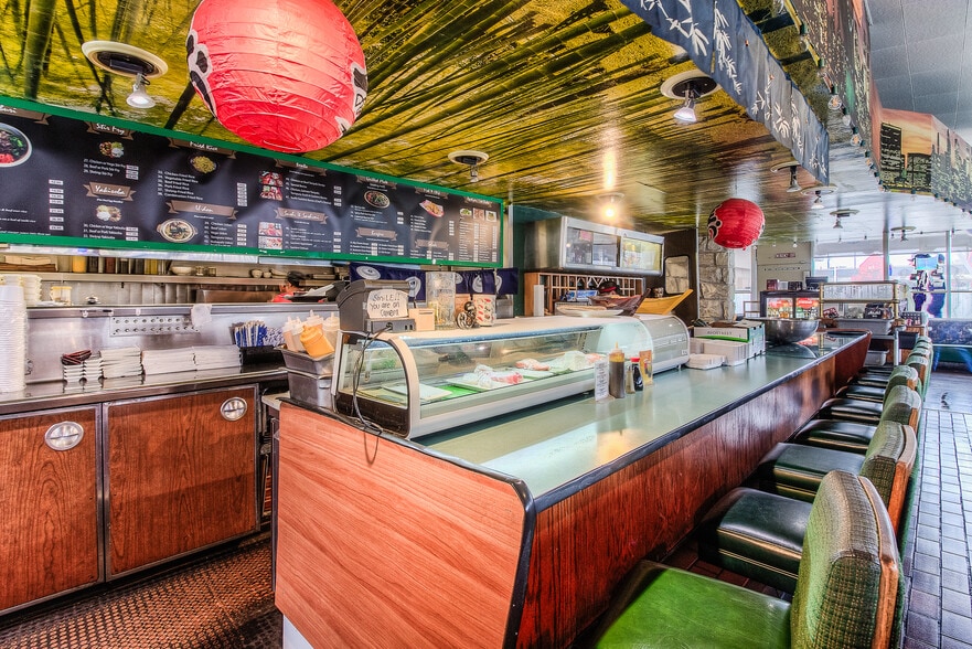 More Photos Of 822 N 1st St, Yakima Restaurant For Sale