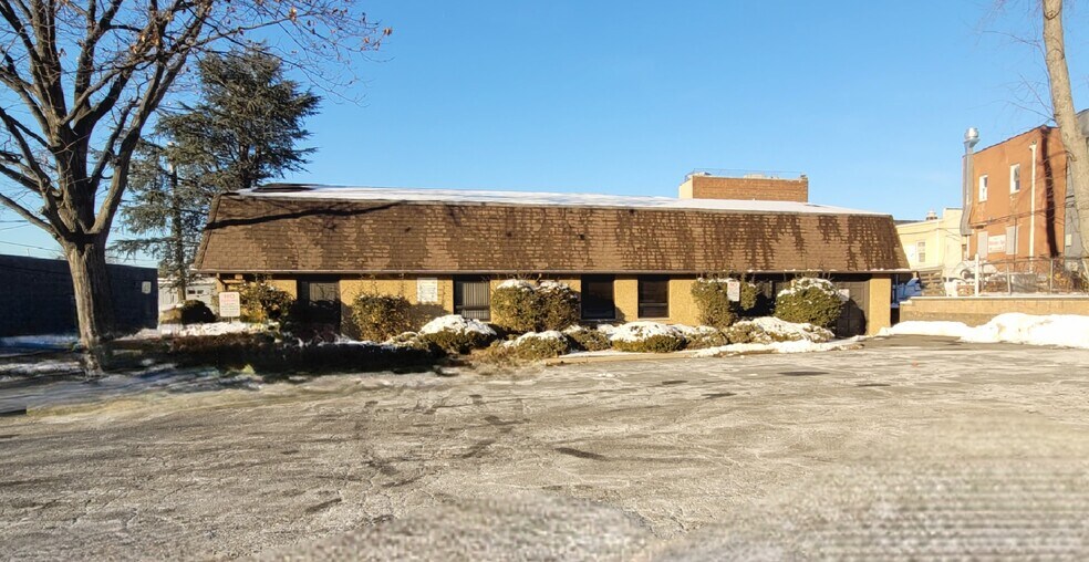 More Photos Of 75 Portland Ave, Bergenfield Office For Lease