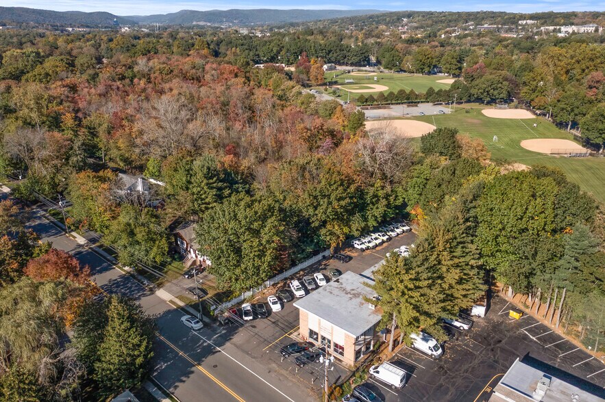 More Photos Of 138 N Central Ave, Ramsey Auto Repair For Sale