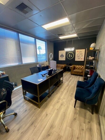 More Photos Of 18071 Fitch, Irvine Showroom For Sale
