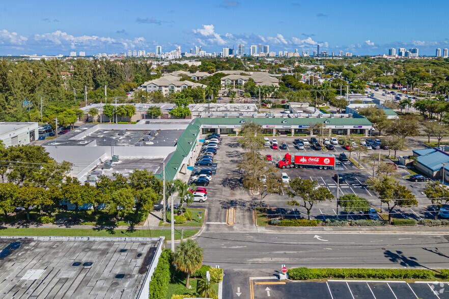 More Photos Of 920-1020 W Hallandale Beach Blvd, Hallandale Beach Freestanding For Lease