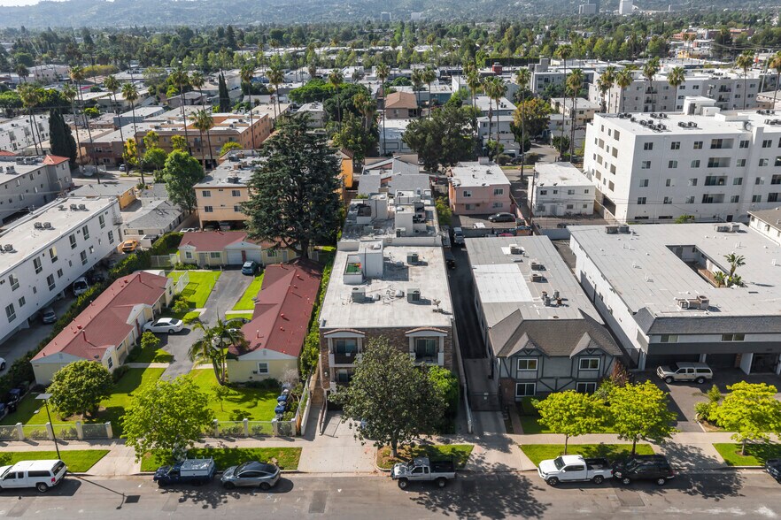 More Photos Of 14764 Sylvan St, Van Nuys Apartments For Sale