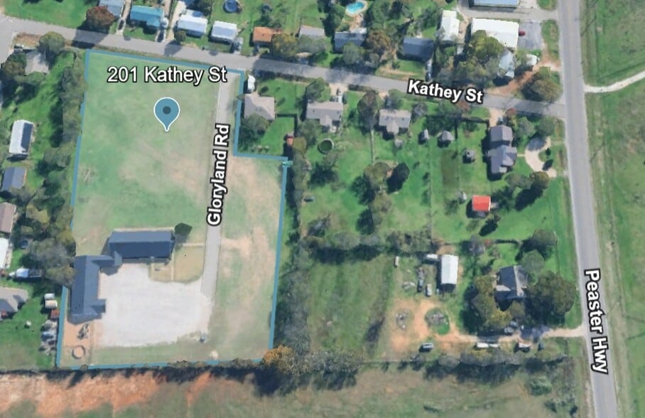 More Photos Of 201 Kathey Street, Weatherford Religious Facility For Sale