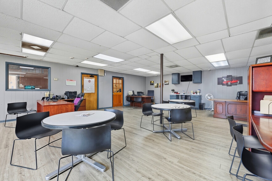 More Photos Of 1512 Cassat Ave, Jacksonville Freestanding For Sale