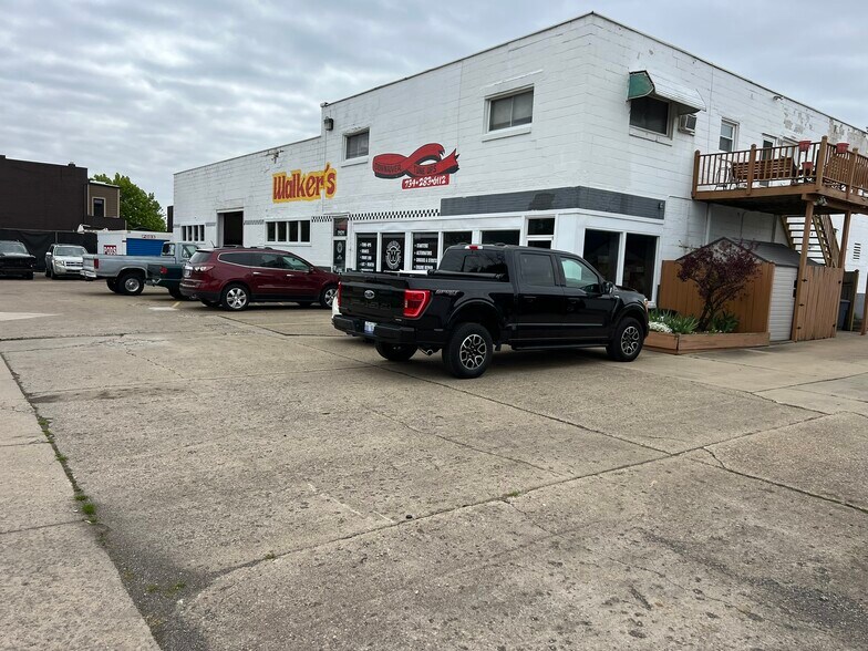More Photos Of 2121 Ford Ave, Wyandotte Auto Repair For Sale