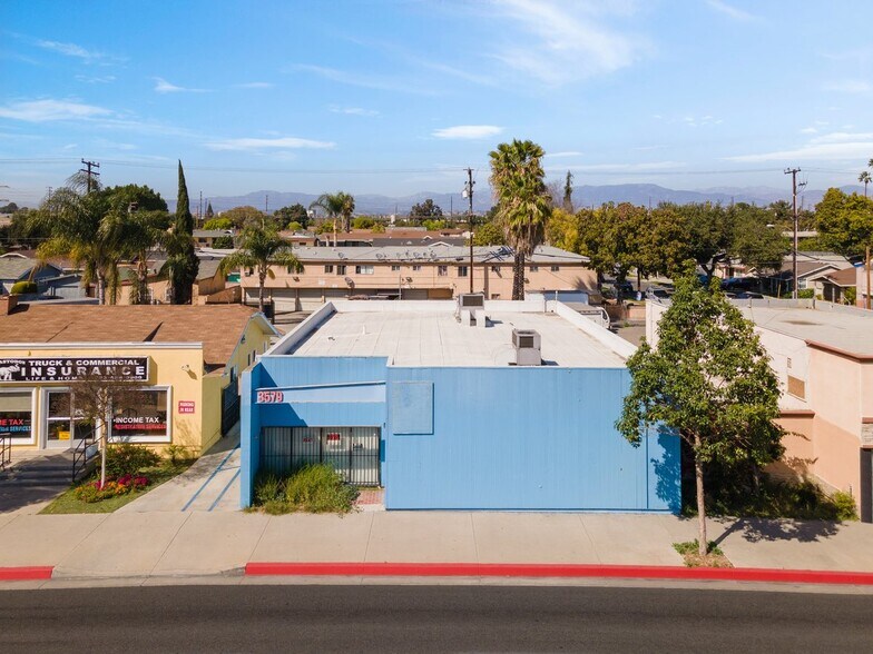 More Photos Of 3579 Gage Ave, Bell Medical For Sale