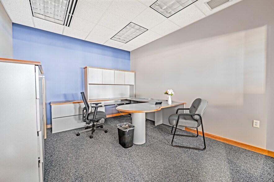 More Photos Of 245 N Peters Ave, Fond Du Lac General Retail For Sale