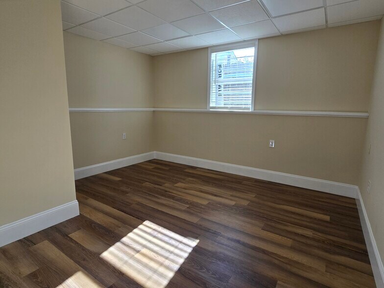 More Photos Of 25 E Route 37, Toms River Office For Sale
