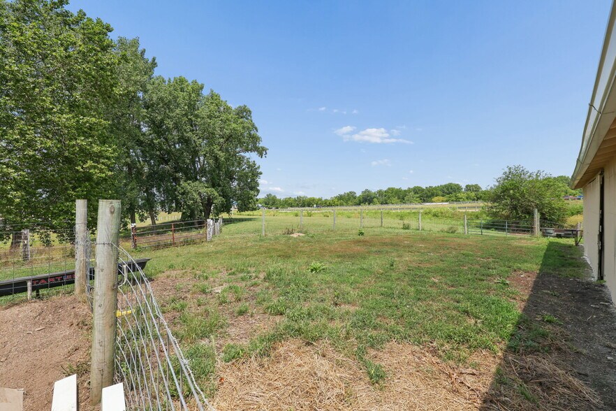 More Photos Of 1520 Island Rd, Circleville Multifamily For Sale