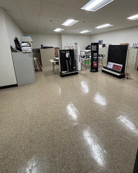 More Photos Of 129 Industrial Ln, Torrington Manufacturing For Sale