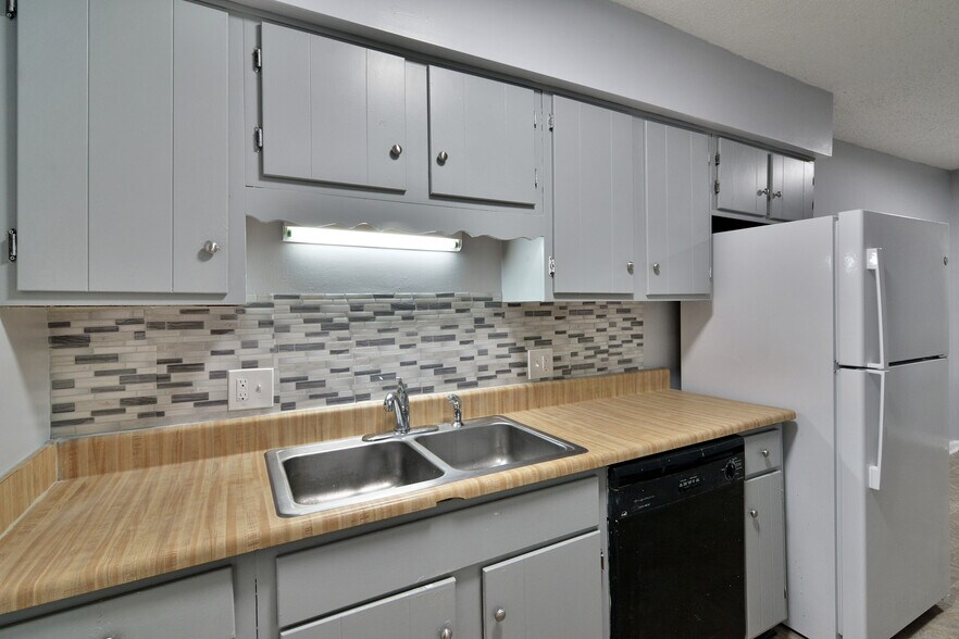 More Photos Of 1658 Horseshoe Dr, Columbia Multifamily For Sale
