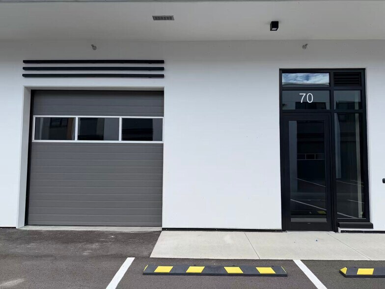 More Photos Of 8690 Barnard St, Vancouver Warehouse For Lease