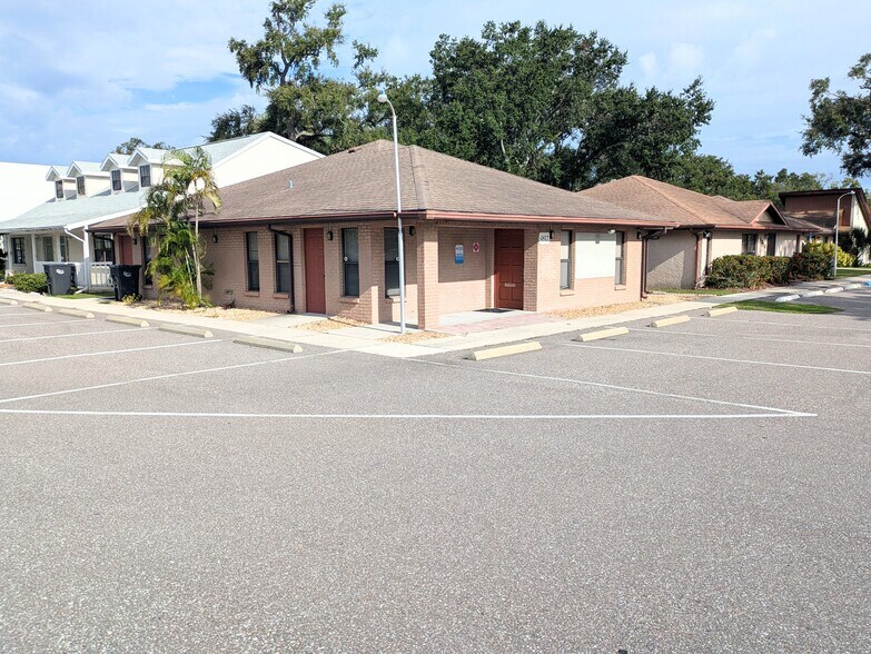Primary Photo Of 4812 26th St W, Bradenton Healthcare For Lease