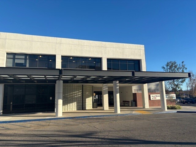 More Photos Of 25751 McBean Pky, Valencia Hospital For Lease