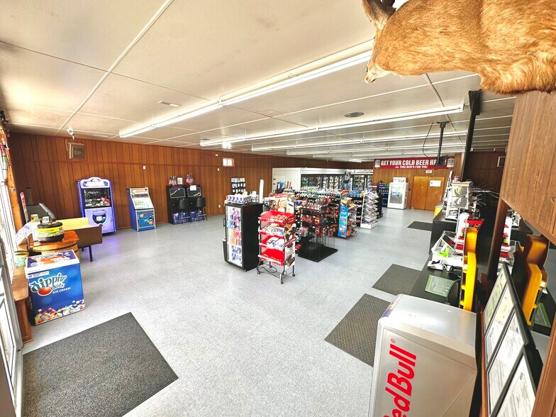 More Photos Of 5728 McCoy Rd, Blacksburg Warehouse For Sale