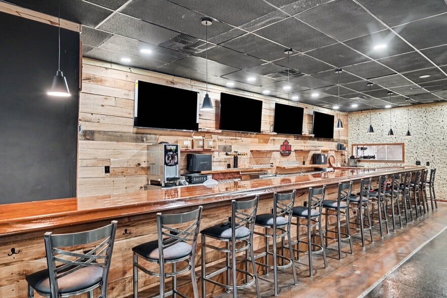 More Photos Of 100 S Market St, Madison Restaurant For Sale