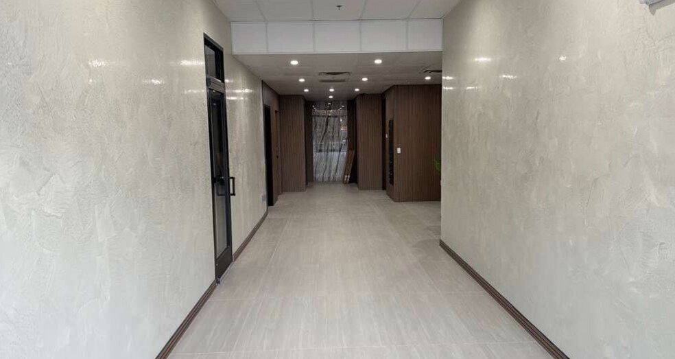 More Photos Of 2511 N Loop 1604, San Antonio Office Residential For Lease