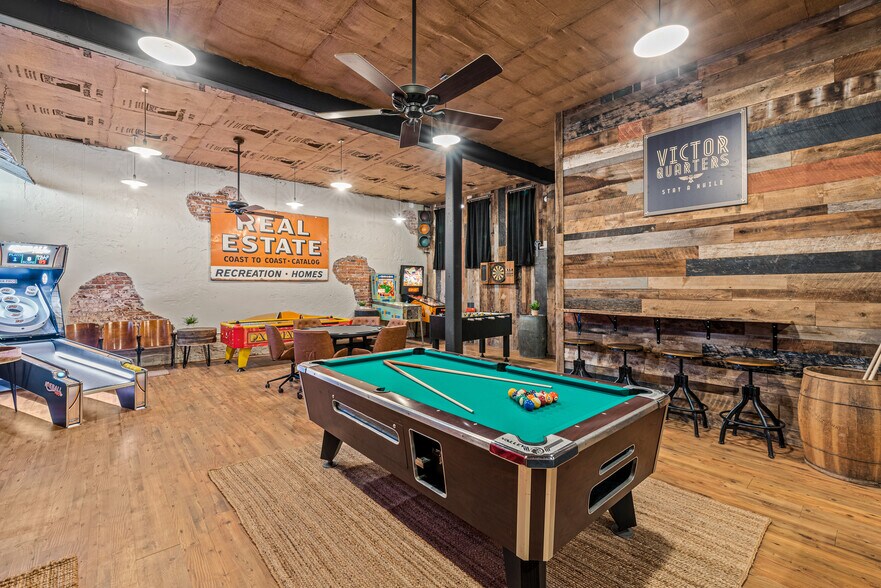 More Photos Of 120 S 3rd St, Victor Restaurant For Sale