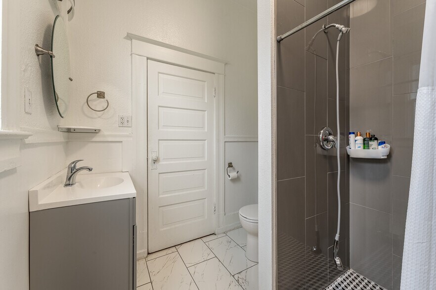 More Photos Of 204 Moran St, Reno Apartments For Sale