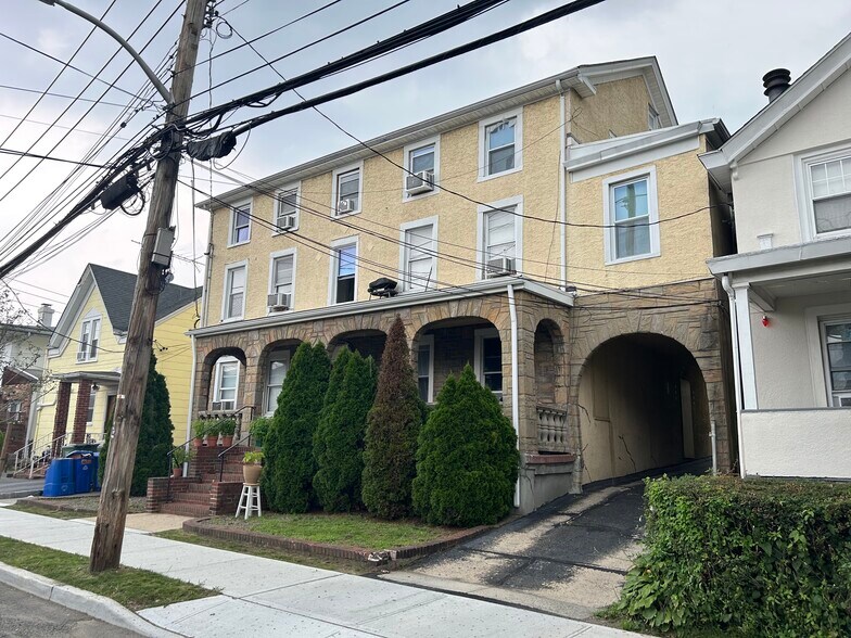 More Photos Of 44 S Washington St, Tarrytown Apartments For Sale