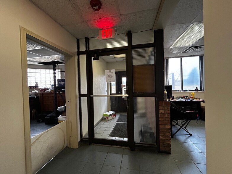 More Photos Of 325 Jay St, Coldwater Warehouse For Sale