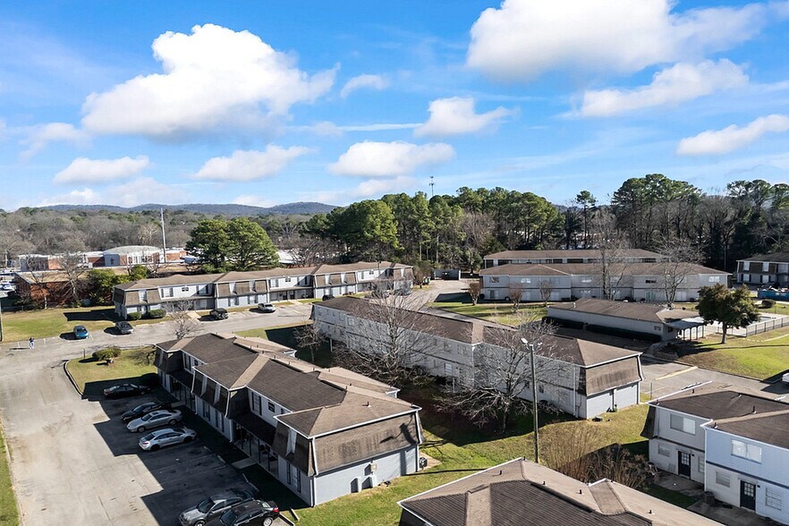 More Photos Of 107 Sterling Ct NW, Center Point Apartments For Sale