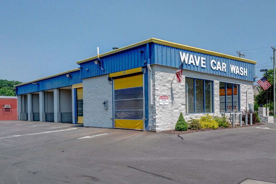 More Photos Of 2360 Corbin Ave, New Britain Carwash For Sale