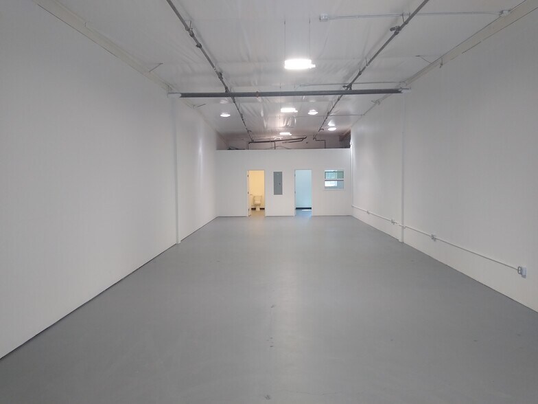 More Photos Of 3471 Regional Pkwy, Santa Rosa Light Manufacturing For Lease