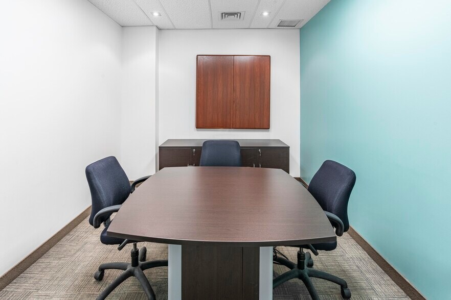 More Photos Of 1200 Av Mcgill College, Montréal Coworking Space