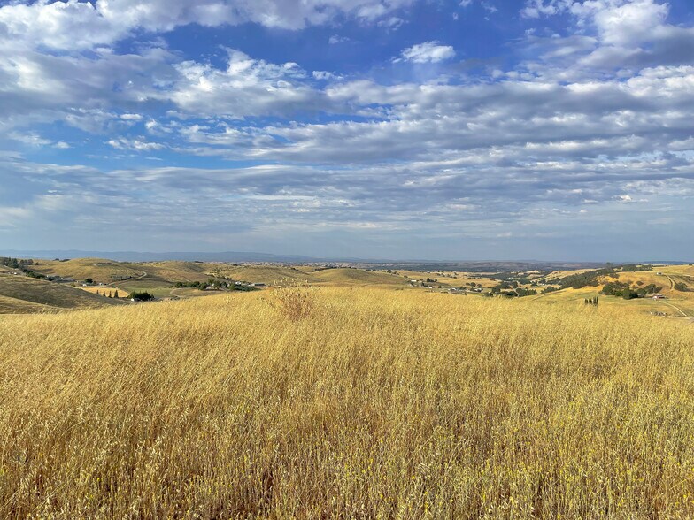 More Photos Of 0 E. 41 Hwy, Templeton Land For Sale