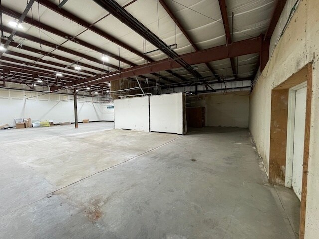 More Photos Of 510 Williamstown Rd, Sicklerville General Retail For Lease