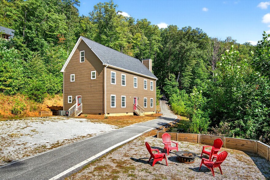 More Photos Of 8026 Buck Creek Rd, Marion Apartments For Sale