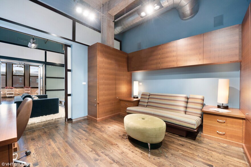 More Photos Of 1327 W Washington Blvd, Chicago Loft Creative Space For Lease