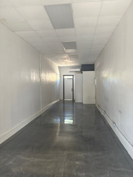 More Photos Of 2722 N Florida Ave, Tampa Storefront Retail Office For Lease
