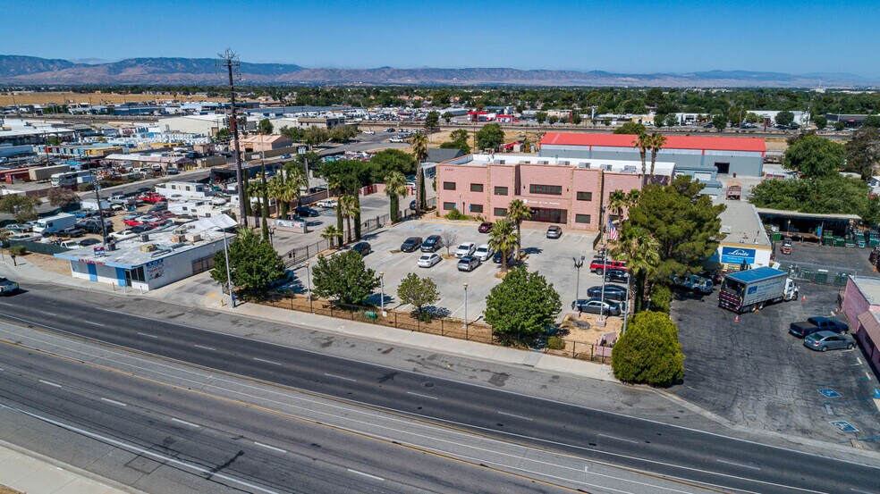 More Photos Of 43917 Division St, Lancaster Office For Lease