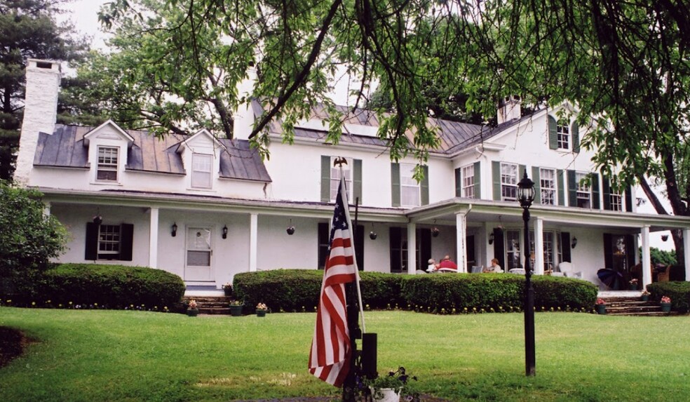 More Photos Of 23130 Briar Patch Ln, Middleburg Hospitality For Sale