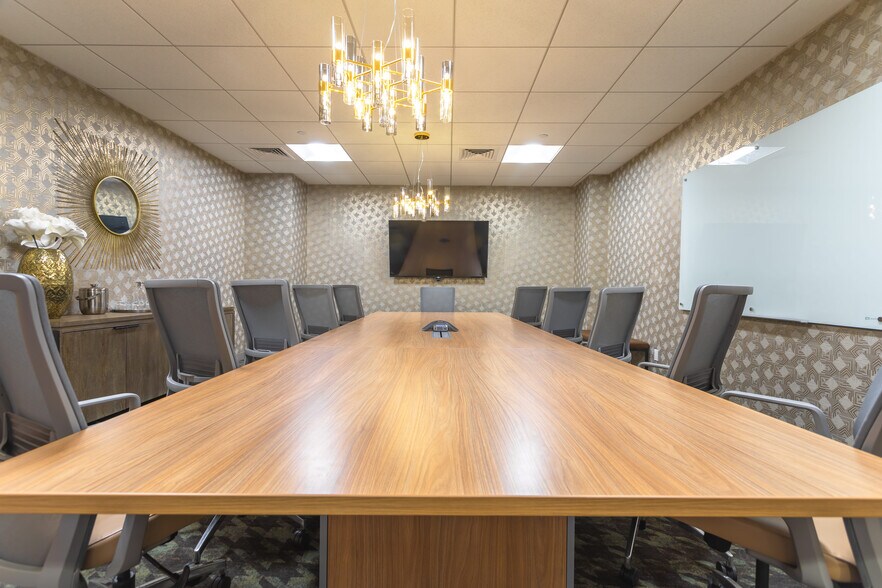 More Photos Of 48 Wall St, New York Coworking Space