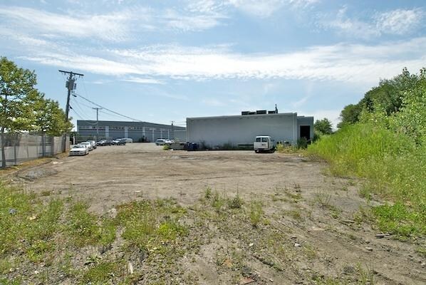 More Photos Of 1 Griffin Way, Chelsea Food Processing For Lease