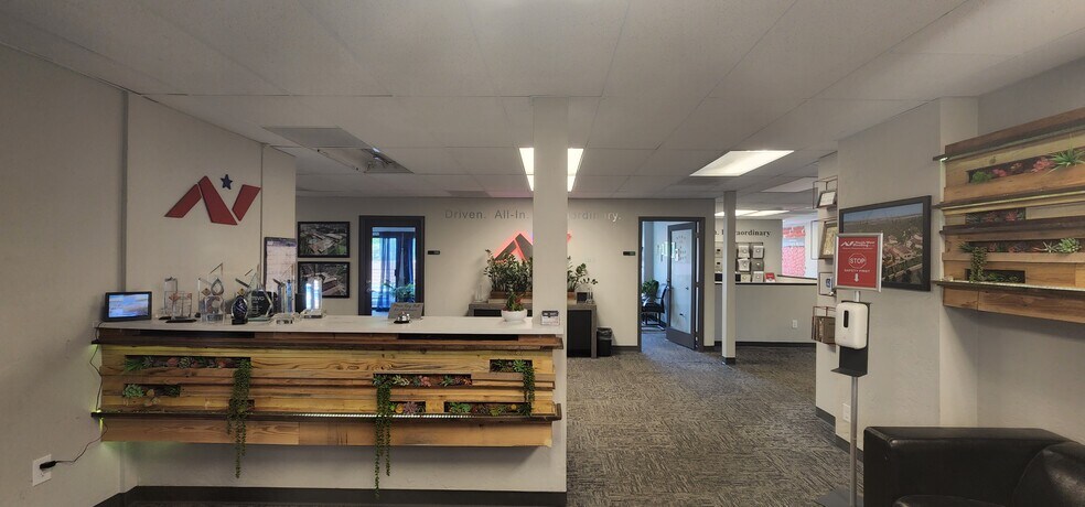 More Photos Of 2755 S Locust St, Denver Office For Lease