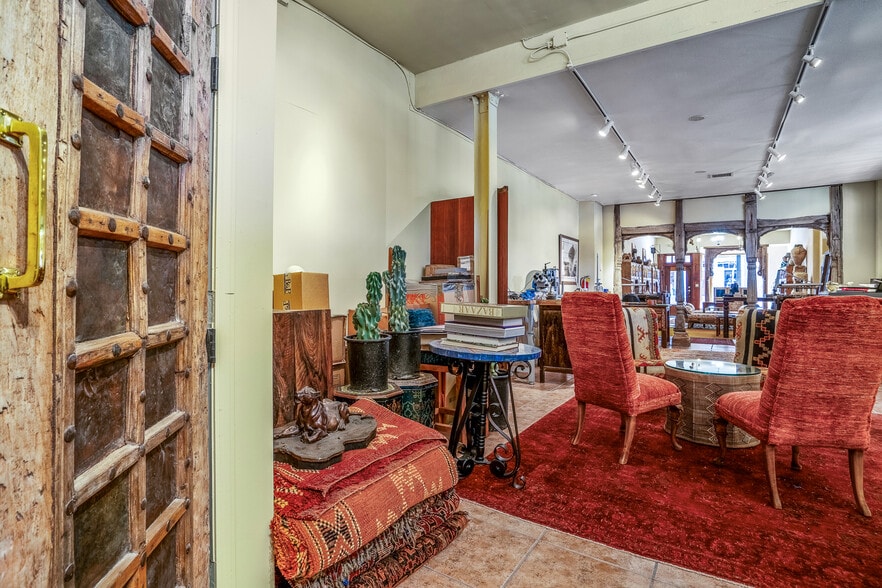 More Photos Of 216 Galisteo St, Santa Fe General Retail For Lease