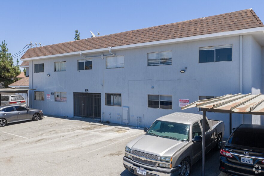 More Photos Of 3143 S H St, Bakersfield Apartments For Sale