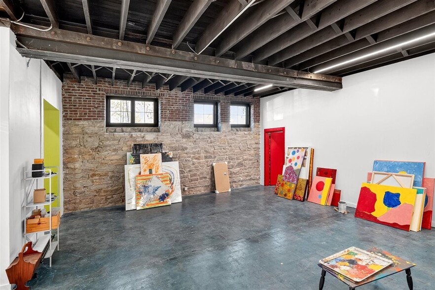 More Photos Of 1034 S Kingshighway Blvd, Saint Louis Office For Sale