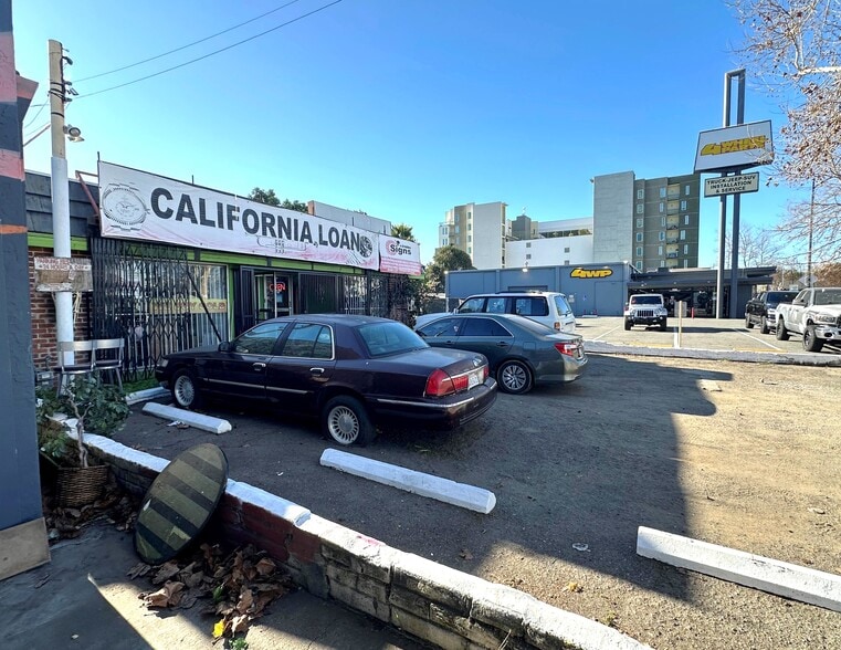 More Photos Of 530 W San Carlos St, San Jose Storefront For Sale